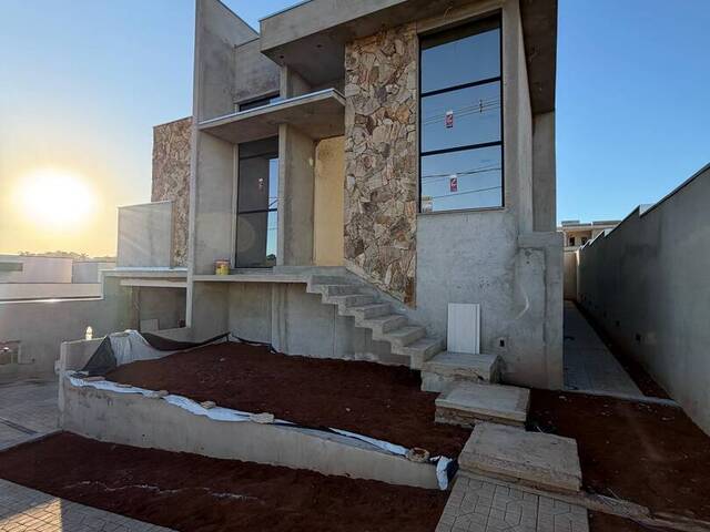 #2021 - Casa para Venda em Pouso Alegre - MG - 1