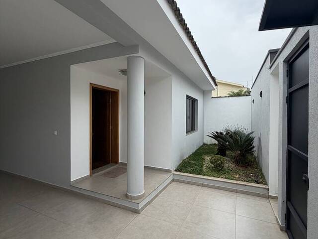 #2023 - Casa para Venda em Pouso Alegre - MG - 1